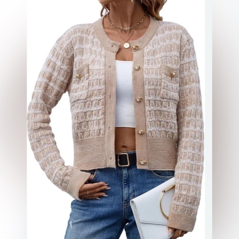 Classic cardigan in beige/shimmer, faux pearl & gold buttons,chest pockets 💛NWOT